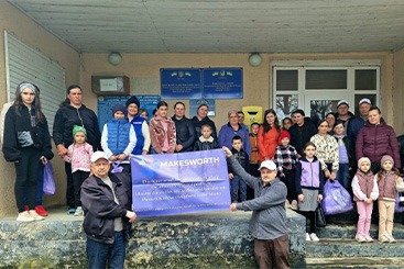 We extended a helping hand to families in Yizhivtsi, within the Chernivtsi Oblast, Ukraine, by donating essential food supplies and gifts